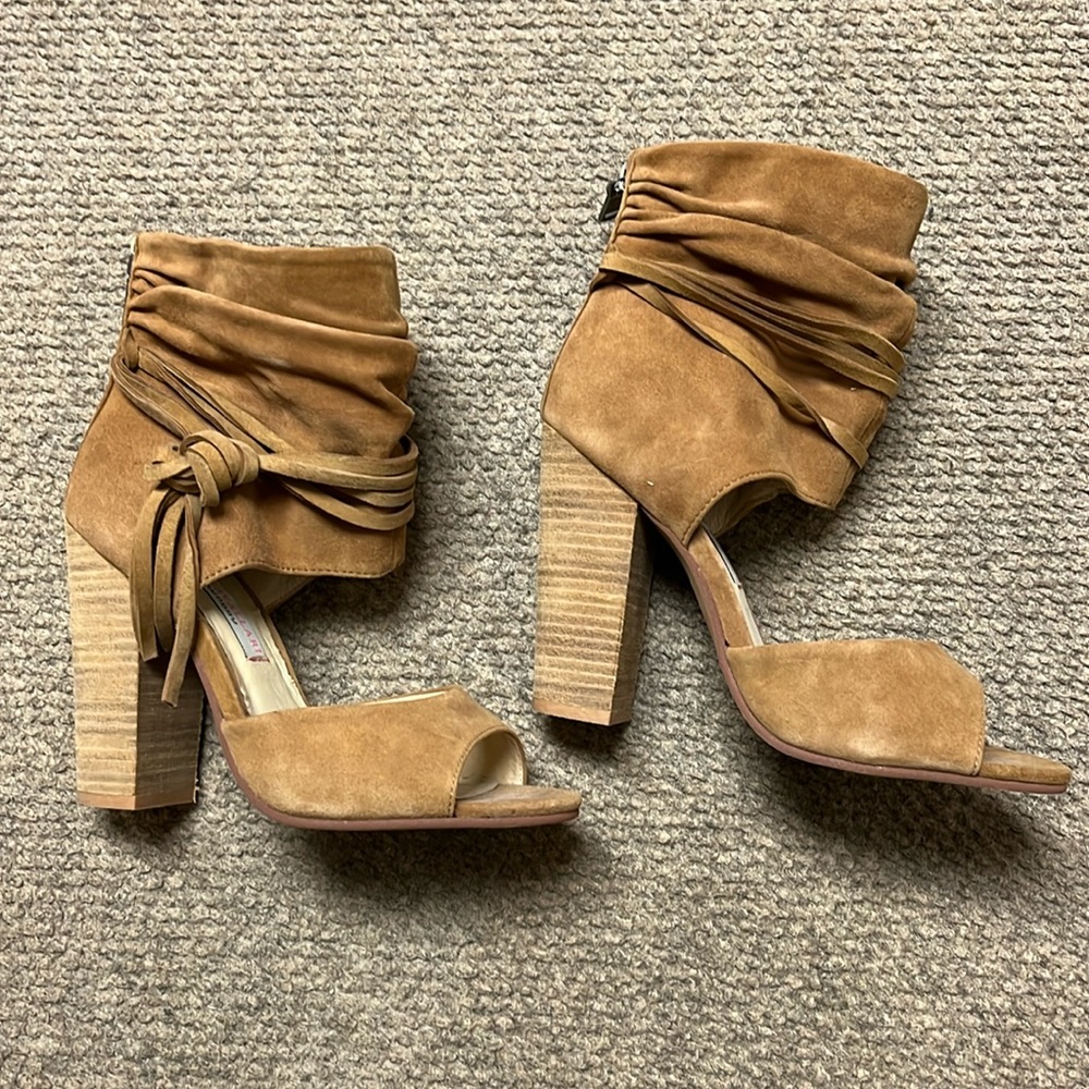 BNWOT Never Worn Kristin Cavallari x Chinese Laundry Heels